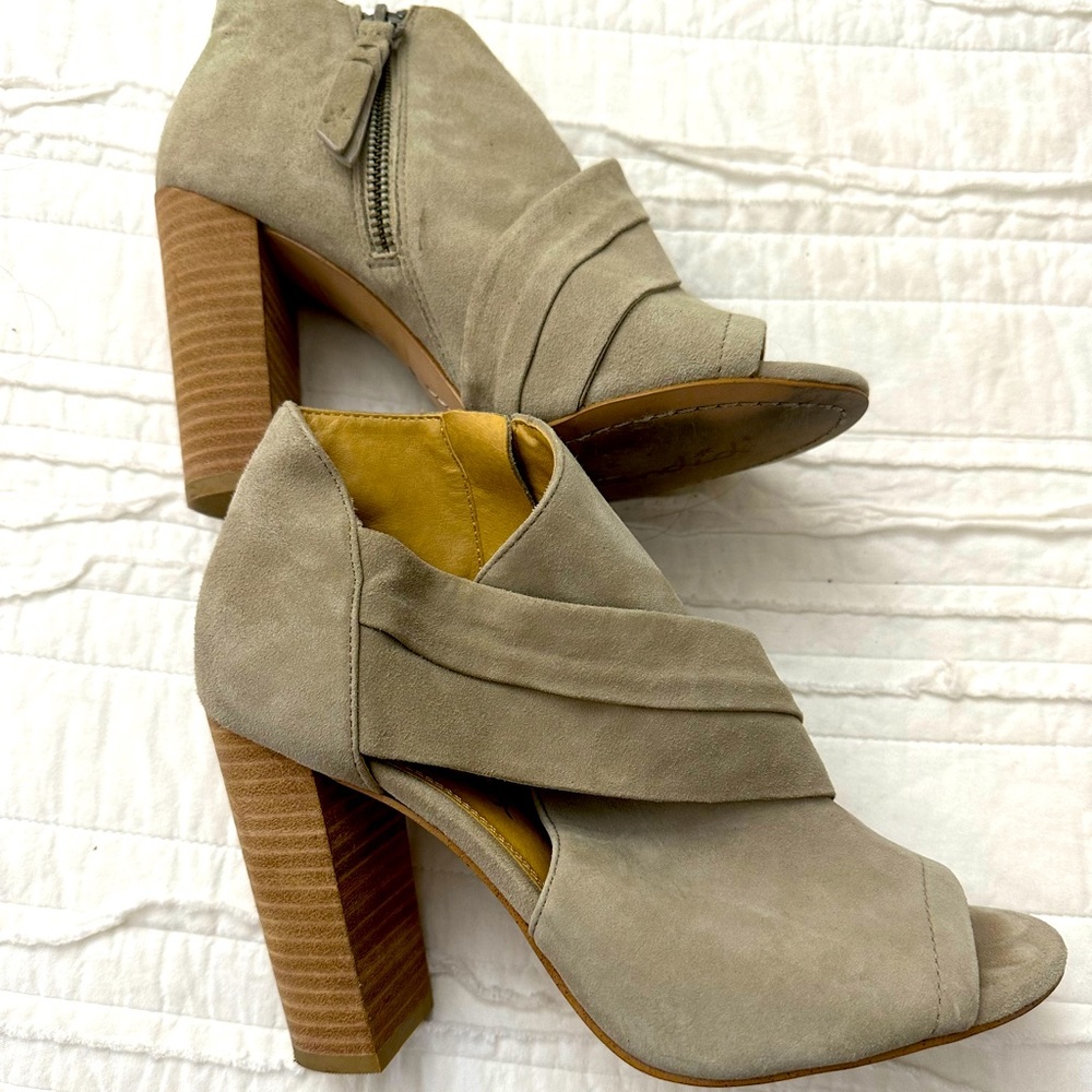 Splendid booties